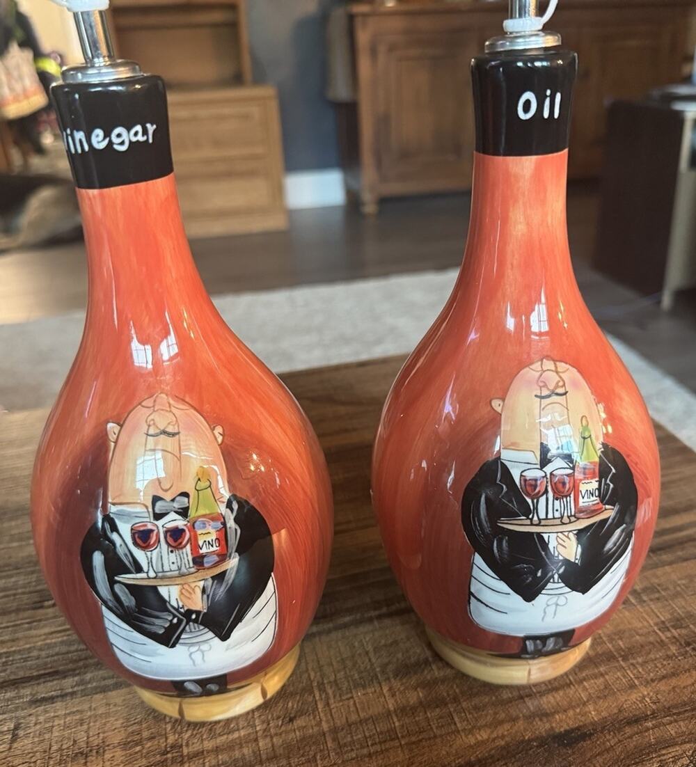 VINTAGE TRACY FLICKINGER CHEF OIL AND VINEGAR CRUET SET CERTIFIED INTERNATIONAL